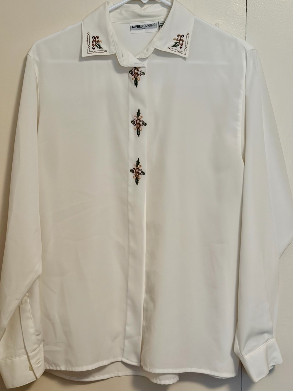 Alfred Dunner White Dress Shirt with Embroidered Collar and Front Details